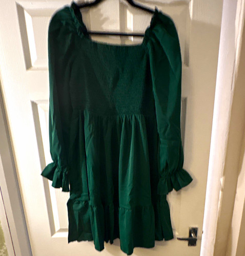 Abito verde smock scollo